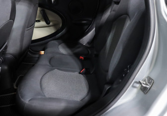 Подержанный автомобиль MINI Countryman 2012 года (20 фото)