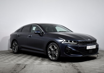 Подержанный автомобиль Kia K5 2021 года (3 фото)