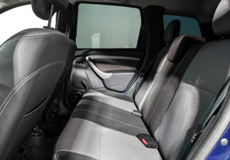 Подержанный автомобиль Renault Duster 2014 года (12 фото)