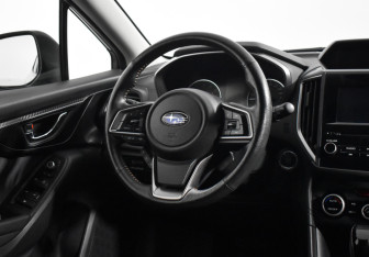 Подержанный автомобиль Subaru XV 2017 года (15 фото)