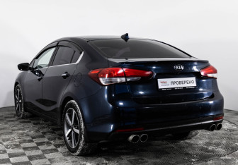 Подержанный автомобиль Kia Cerato Sedan 2017 года (7 фото)