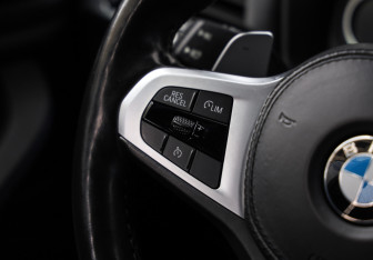 Подержанный автомобиль BMW X3 2020 года (14 фото)