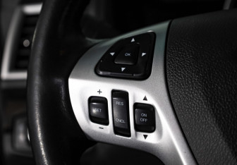 Подержанный автомобиль Ford Explorer 2013 года (16 фото)