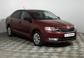 Подержанный автомобиль Skoda Rapid Liftback 2017 года (3 фото)
