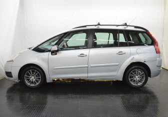 Подержанный автомобиль Citroen C4 Picasso 2009 года (8 фото)