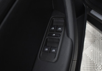 Подержанный автомобиль Skoda Yeti 2016 года (18 фото)