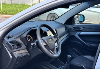 Подержанный автомобиль LADA (ВАЗ) Vesta Sedan 2023 года (14 фото)