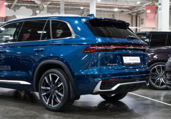 Подержанный автомобиль Geely Monjaro 2023 года (11 фото)