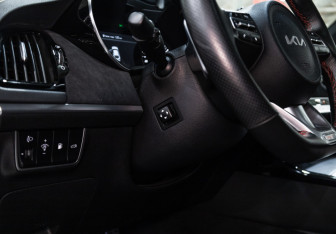 Подержанный автомобиль Kia Stinger 2023 года (29 фото)