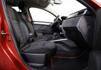 Подержанный автомобиль Renault Arkana 2021 года (21 фото)