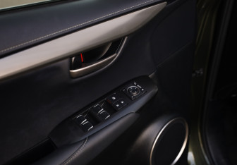 Подержанный автомобиль Lexus NX 2021 года (21 фото)