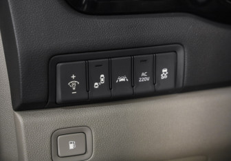 Подержанный автомобиль Kia Carnival 2018 года (22 фото)