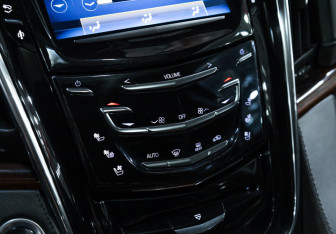 Подержанный автомобиль Cadillac Escalade Suv 2015 года (26 фото)