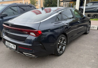 Подержанный автомобиль Kia K5 2021 года (3 фото)