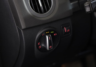 Подержанный автомобиль Volkswagen Tiguan 2015 года (18 фото)