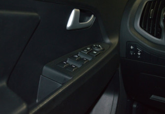 Подержанный автомобиль Kia Sportage 2012 года (13 фото)