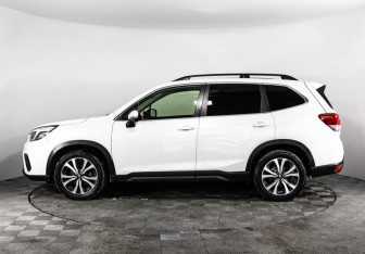 Подержанный автомобиль Subaru Forester Suv 2020 года (10 фото)