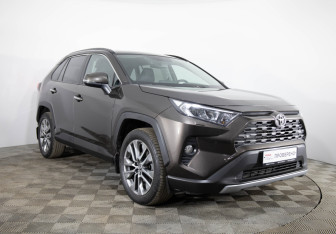 Подержанный автомобиль Toyota RAV4 2020 года (3 фото)