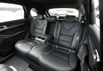 Подержанный автомобиль Haval F7 2024 года (12 фото)