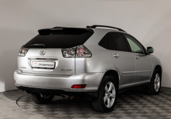 Подержанный автомобиль Lexus RX 2005 года (5 фото)