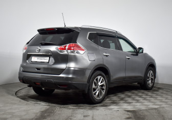 Подержанный автомобиль Nissan X-Trail 2016 года (5 фото)