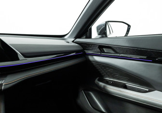 Подержанный автомобиль Changan UNI-V 2023 года (21 фото)