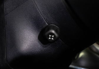 Подержанный автомобиль Jeep Grand Cherokee 2013 года (19 фото)