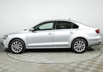 Подержанный автомобиль Volkswagen Jetta Sedan 2014 года (8 фото)
