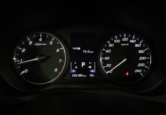 Подержанный автомобиль Mitsubishi Outlander 2018 года (19 фото)