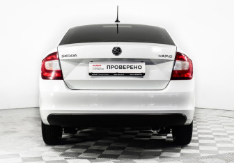 Подержанный автомобиль Skoda Rapid Liftback 2019 года (6 фото)