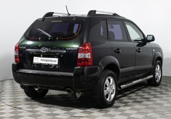 Подержанный автомобиль Hyundai Tucson 2008 года (5 фото)