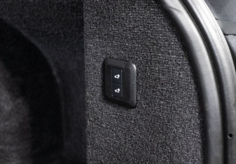 Подержанный автомобиль Land Rover Range Rover Sport 2020 года (27 фото)