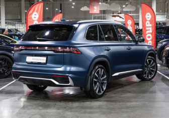 Подержанный автомобиль Geely Monjaro 2024 года (6 фото)