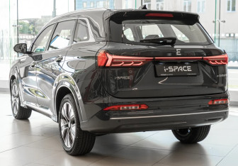 Новый Evolute i-SPACE 2025 (4 фото)