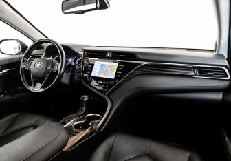 Подержанный автомобиль Toyota Camry Sedan 2020 года (12 фото)