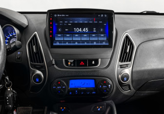 Подержанный автомобиль Hyundai ix35 2012 года (16 фото)
