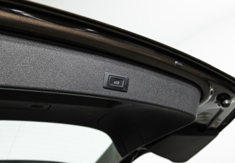 Подержанный автомобиль Audi Q5 2012 года (18 фото)