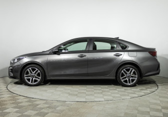 Подержанный автомобиль Kia Cerato Sedan 2020 года (8 фото)