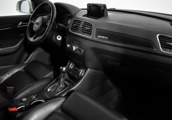 Подержанный автомобиль Audi Q3 2012 года (14 фото)