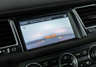 Подержанный автомобиль Land Rover Range Rover Sport 2012 года (22 фото)