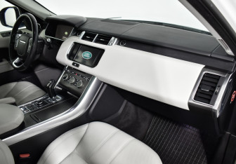 Подержанный автомобиль Land Rover Range Rover Sport 2016 года (6 фото)