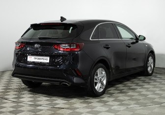 Подержанный автомобиль Kia Ceed Hatchback 2019 года (5 фото)