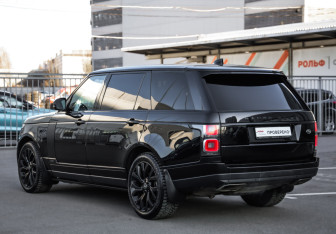 Подержанный автомобиль Land Rover Range Rover 2018 года (9 фото)