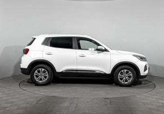 Подержанный автомобиль Chery Tiggo 4 Pro 2023 года (4 фото)