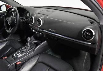 Подержанный автомобиль Audi A3 Sedan 2019 года (12 фото)