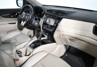 Подержанный автомобиль Nissan X-Trail 2019 года (15 фото)