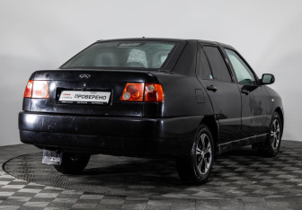 Подержанный автомобиль Chery Amulet (A15) 2006 года (5 фото)