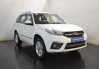 Подержанный автомобиль Chery Tiggo 3 2017 года (3 фото)