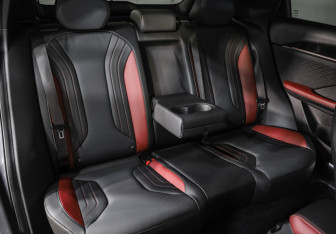 Подержанный автомобиль Geely Coolray 2023 года (28 фото)