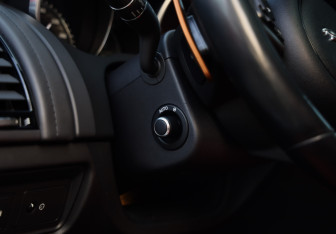 Подержанный автомобиль Jaguar F-Type Coupe 2016 года (33 фото)